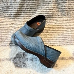 Dansko XP 2.0 Waterproof clogs